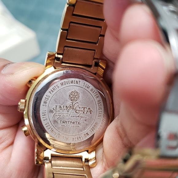 Rose Gold Womens Invicta watch - Picture 4 of 4